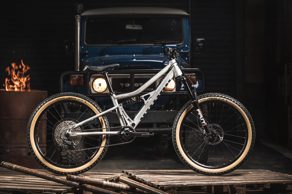 Early Rider X24 Hellion 24" Kids Bike